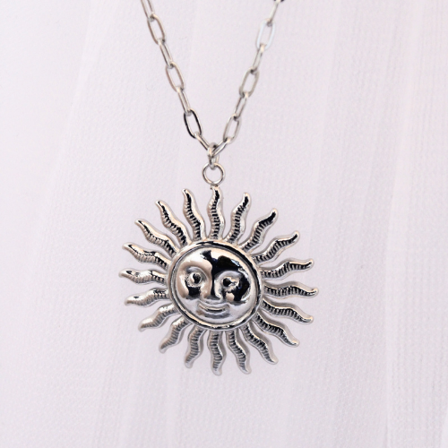 Collar Essence